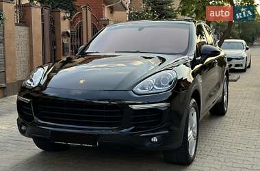 Внедорожник / Кроссовер Porsche Cayenne 2015 в Одессе