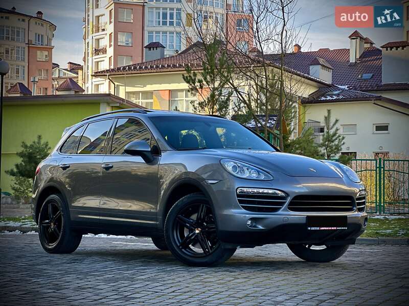 Внедорожник / Кроссовер Porsche Cayenne 2014 в Ивано-Франковске
