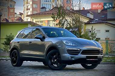 Позашляховик / Кросовер Porsche Cayenne 2014 в 