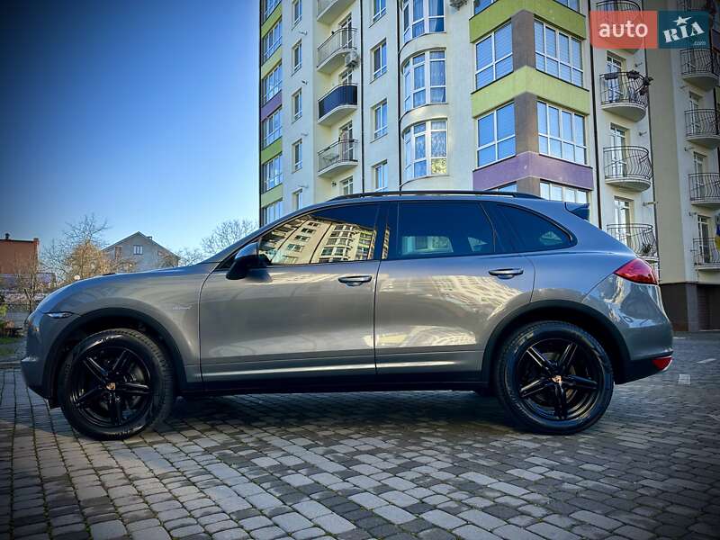 Внедорожник / Кроссовер Porsche Cayenne 2014 в Ивано-Франковске