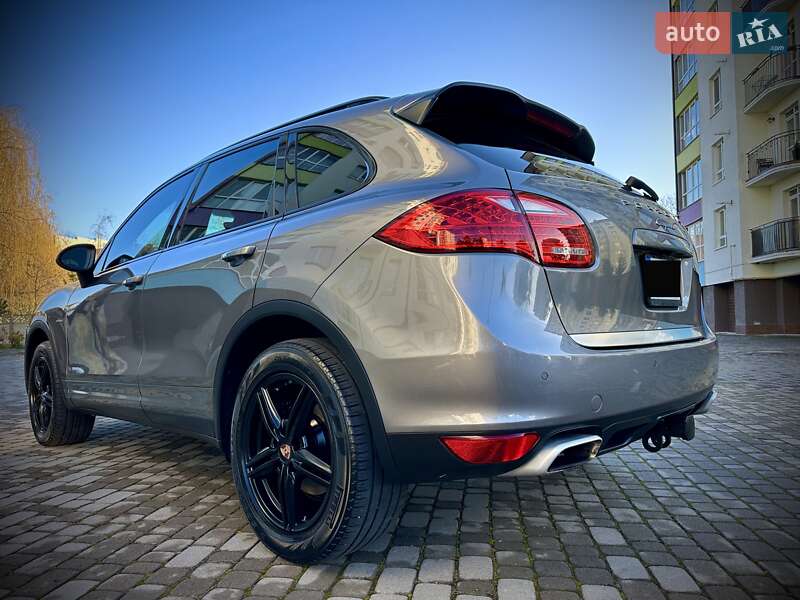 Внедорожник / Кроссовер Porsche Cayenne 2014 в Ивано-Франковске