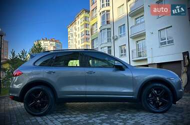 Позашляховик / Кросовер Porsche Cayenne 2014 в 