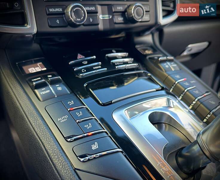 Внедорожник / Кроссовер Porsche Cayenne 2014 в Ивано-Франковске