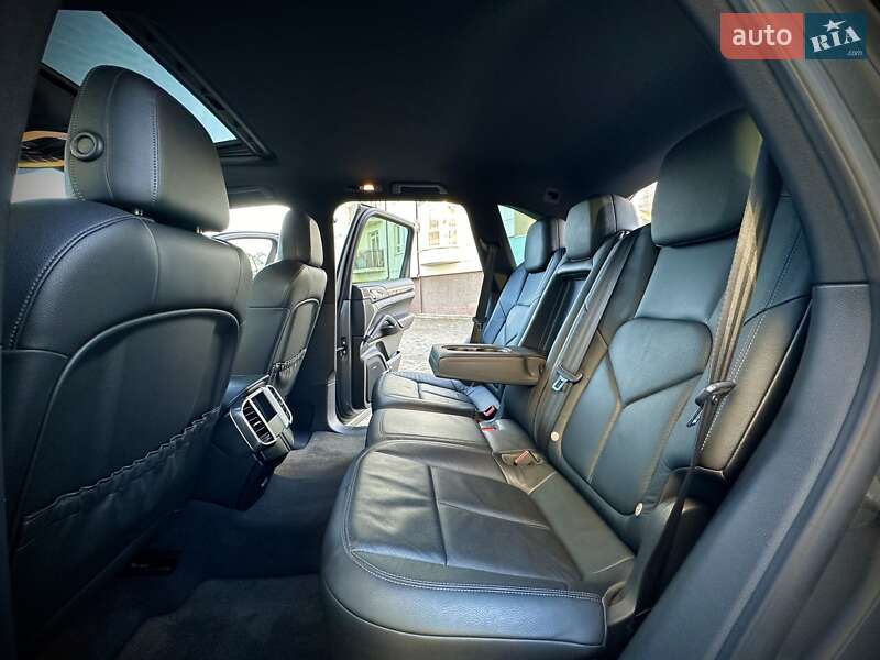 Внедорожник / Кроссовер Porsche Cayenne 2014 в Ивано-Франковске