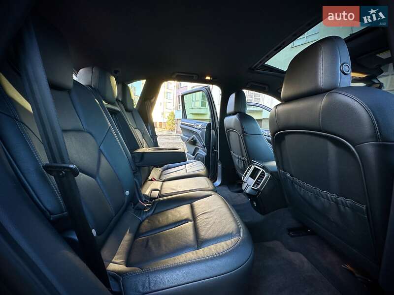 Внедорожник / Кроссовер Porsche Cayenne 2014 в Ивано-Франковске