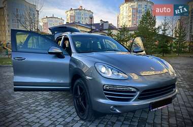 Позашляховик / Кросовер Porsche Cayenne 2014 в 