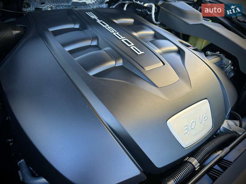 Внедорожник / Кроссовер Porsche Cayenne 2014 в Ивано-Франковске