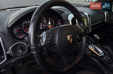 Внедорожник / Кроссовер Porsche Cayenne 2013 в Черновцах