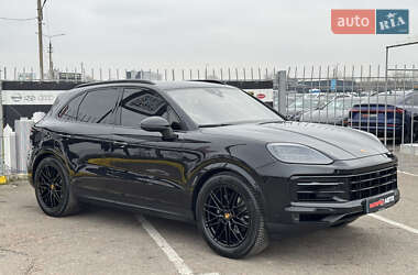 Внедорожник / Кроссовер Porsche Cayenne 2023 в Киеве