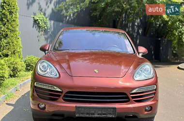 Внедорожник / Кроссовер Porsche Cayenne 2012 в Киеве