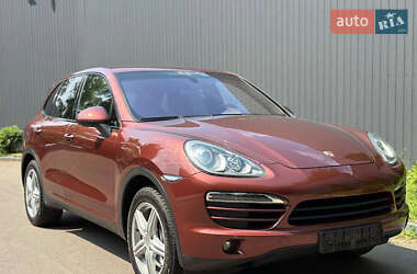 Внедорожник / Кроссовер Porsche Cayenne 2012 в Киеве