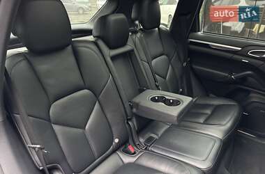 Внедорожник / Кроссовер Porsche Cayenne 2014 в 