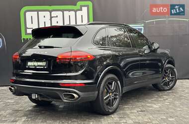 Внедорожник / Кроссовер Porsche Cayenne 2014 в 