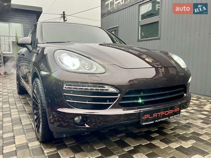 Внедорожник / Кроссовер Porsche Cayenne 2013 в Киеве