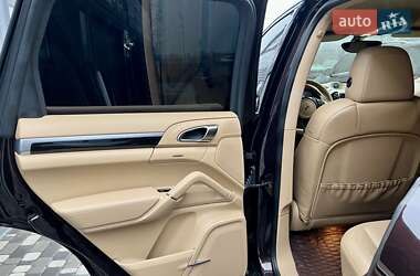 Позашляховик / Кросовер Porsche Cayenne 2013 в 