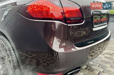 Позашляховик / Кросовер Porsche Cayenne 2013 в 