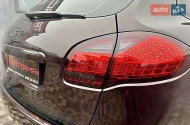 Позашляховик / Кросовер Porsche Cayenne 2013 в 