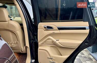 Позашляховик / Кросовер Porsche Cayenne 2013 в 