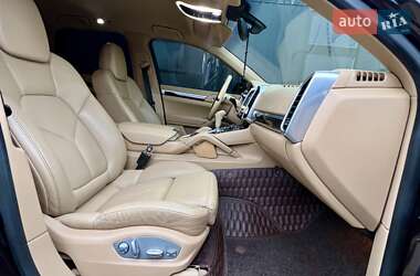 Позашляховик / Кросовер Porsche Cayenne 2013 в 