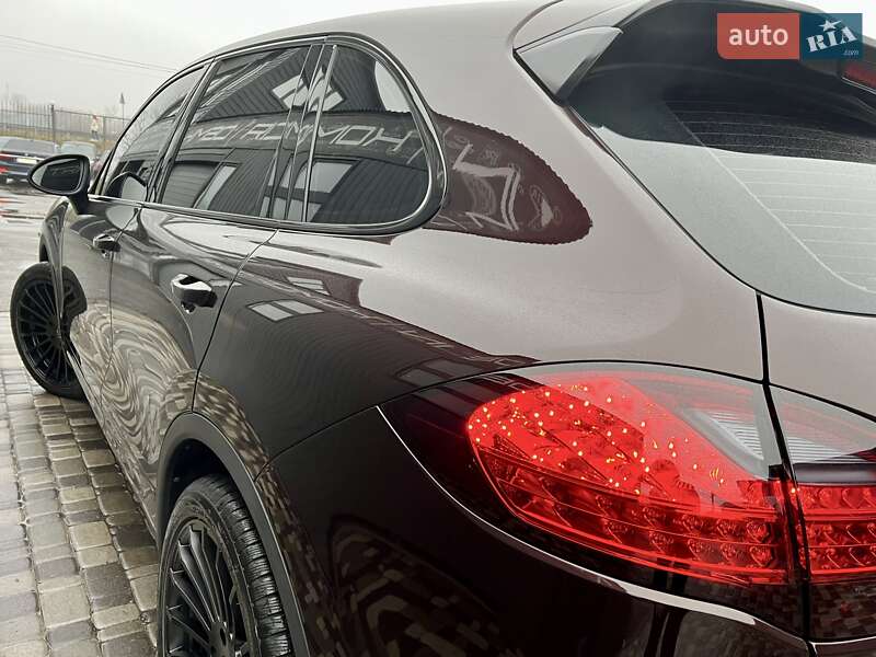 Внедорожник / Кроссовер Porsche Cayenne 2013 в Киеве