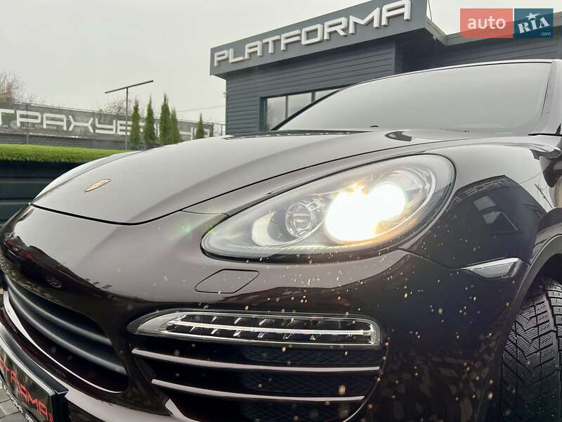 Внедорожник / Кроссовер Porsche Cayenne 2013 в Киеве