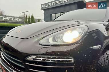 Позашляховик / Кросовер Porsche Cayenne 2013 в 