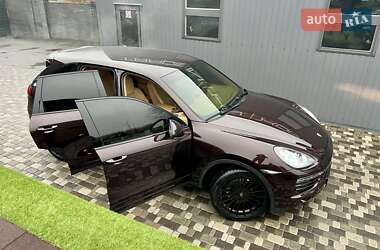 Позашляховик / Кросовер Porsche Cayenne 2013 в 