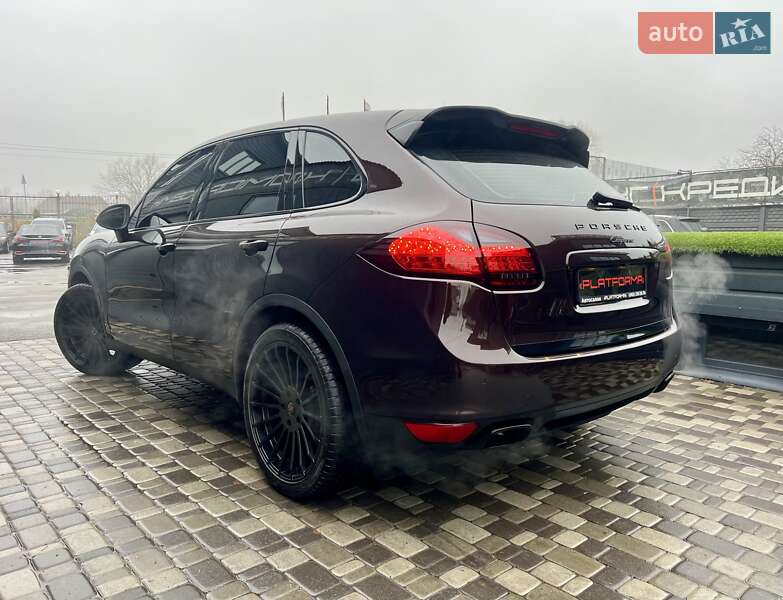 Внедорожник / Кроссовер Porsche Cayenne 2013 в Киеве