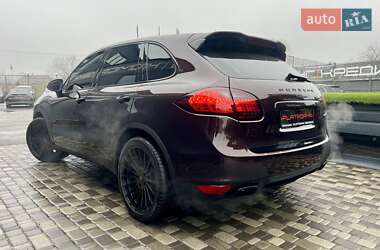 Позашляховик / Кросовер Porsche Cayenne 2013 в 