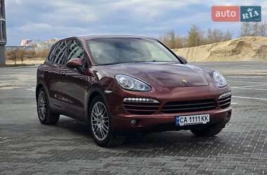 Внедорожник / Кроссовер Porsche Cayenne 2011 в 