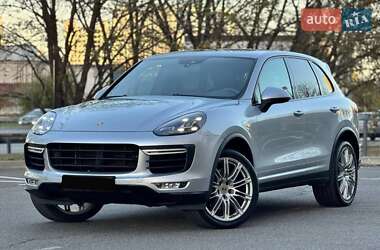 Позашляховик / Кросовер Porsche Cayenne 2016 в Києві