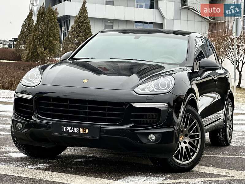 Позашляховик / Кросовер Porsche Cayenne 2016 в Києві