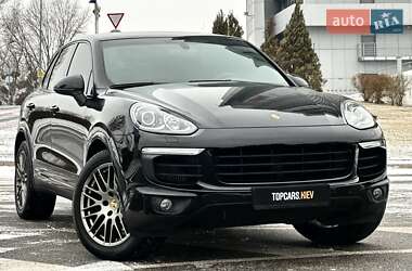 Позашляховик / Кросовер Porsche Cayenne 2016 в Києві