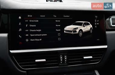 Внедорожник / Кроссовер Porsche Cayenne 2022 в 