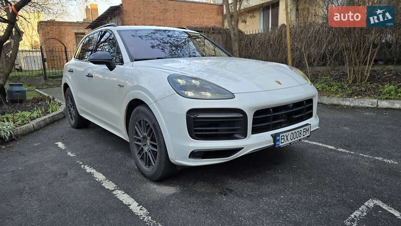 Внедорожник / Кроссовер Porsche Cayenne 2019 в Хмельницком