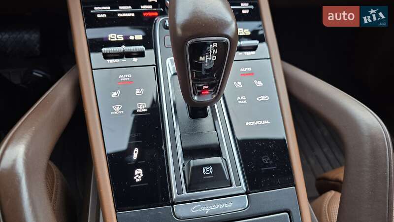 Внедорожник / Кроссовер Porsche Cayenne 2019 в Хмельницком