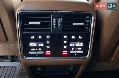 Внедорожник / Кроссовер Porsche Cayenne 2019 в 