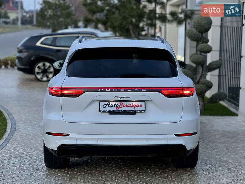 Позашляховик / Кросовер Porsche Cayenne 2018 в Одесі