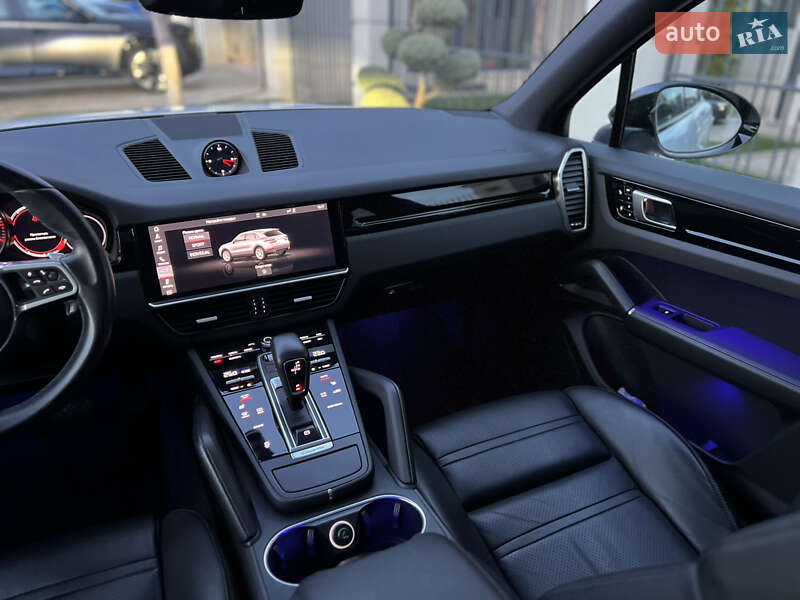 Позашляховик / Кросовер Porsche Cayenne 2018 в Одесі