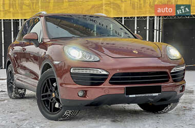 Позашляховик / Кросовер Porsche Cayenne 2013 в Харкові