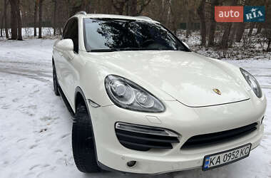 Внедорожник / Кроссовер Porsche Cayenne 2011 в Киеве