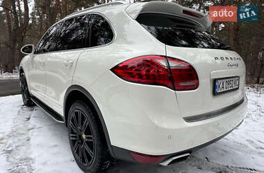 Внедорожник / Кроссовер Porsche Cayenne 2011 в Киеве