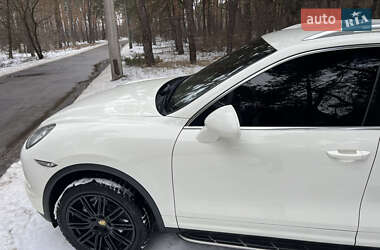 Внедорожник / Кроссовер Porsche Cayenne 2011 в Киеве