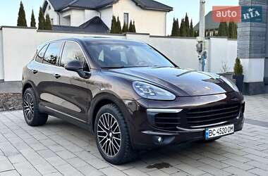 Позашляховик / Кросовер Porsche Cayenne 2015 в Львові