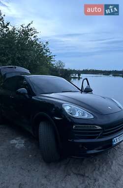 Внедорожник / Кроссовер Porsche Cayenne 2011 в 
