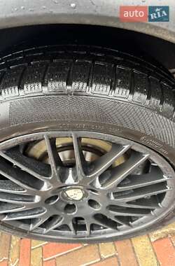 Внедорожник / Кроссовер Porsche Cayenne 2011 в 