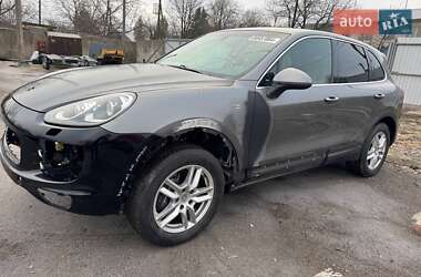 Позашляховик / Кросовер Porsche Cayenne 2016 в 