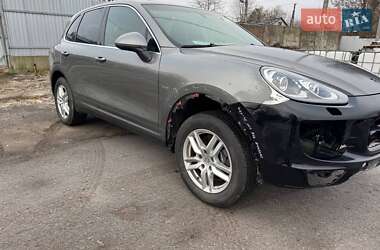 Позашляховик / Кросовер Porsche Cayenne 2016 в 