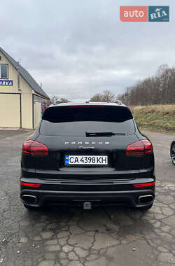 Позашляховик / Кросовер Porsche Cayenne 2017 в 