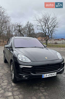 Позашляховик / Кросовер Porsche Cayenne 2017 в 